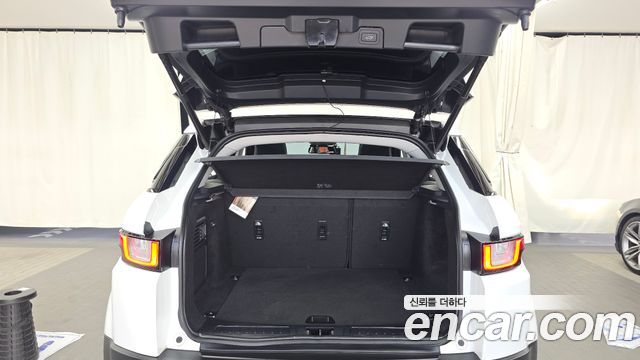 Land Rover Range Rover Evoque 2019 — photo 20