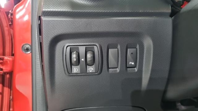 Renault Korea QM3 2015 — photo 12