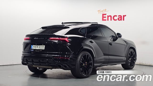 Lamborghini Urus 2021 — photo 2