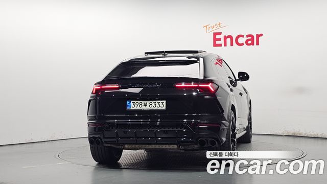 Lamborghini Urus 2021 — photo 4