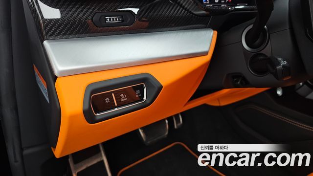 Lamborghini Urus 2021 — photo 30