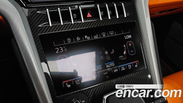 Lamborghini Urus 2021 — photo 36
