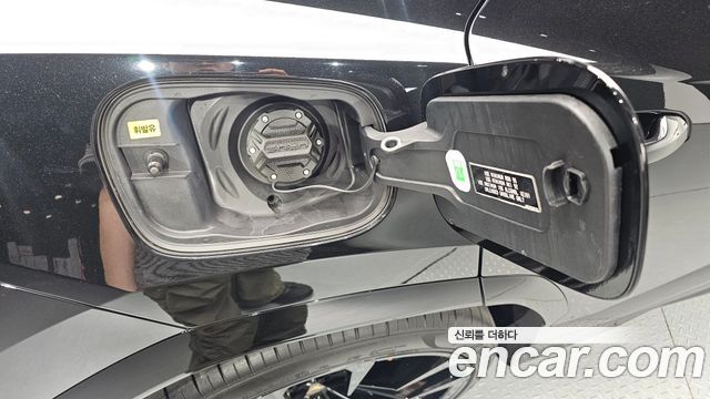 Lamborghini Urus 2021 — photo 39