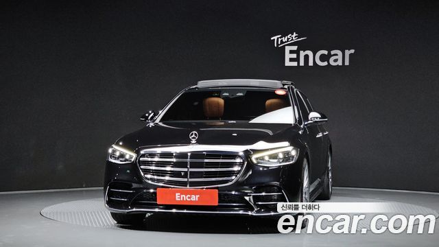 Mercedes-Benz S-Class 2023 — photo 3
