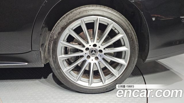 Mercedes-Benz S-Class 2023 — photo 7