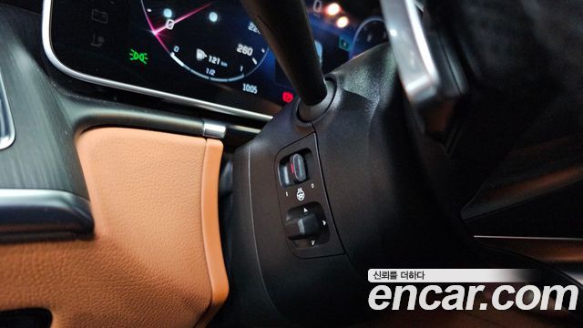 Mercedes-Benz S-Class 2023 — photo 27