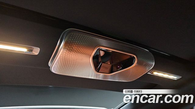 Mercedes-Benz S-Class 2023 — photo 31