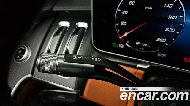 Mercedes-Benz S-Class 2023 — photo 35