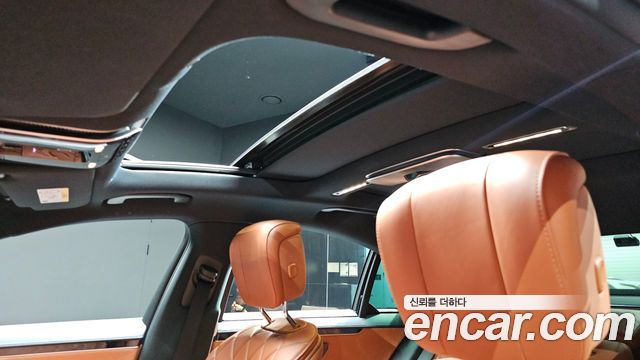 Mercedes-Benz S-Class 2023 — photo 37