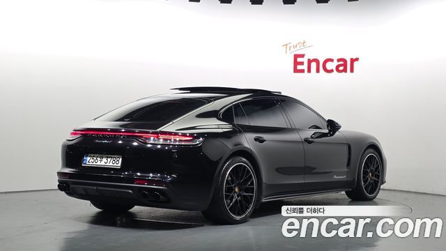 Porsche Panamera 2021 — photo 2
