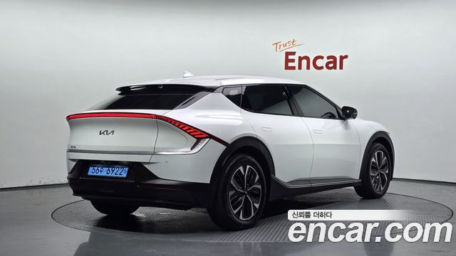 Kia EV6 2023 — photo 2