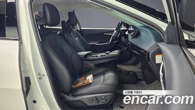 Kia EV6 2023 — photo 10