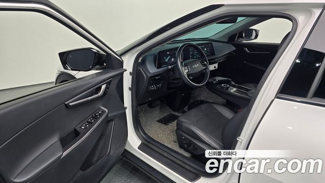 Kia EV6 2023 — photo 11