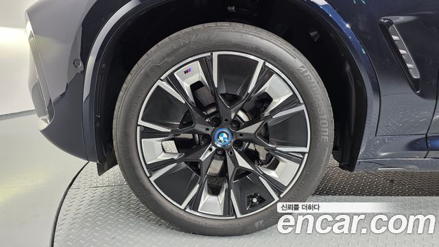 BMW iX3 2024 — photo 5