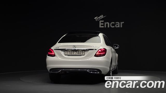 Mercedes-Benz C-Class 2020 — photo 4