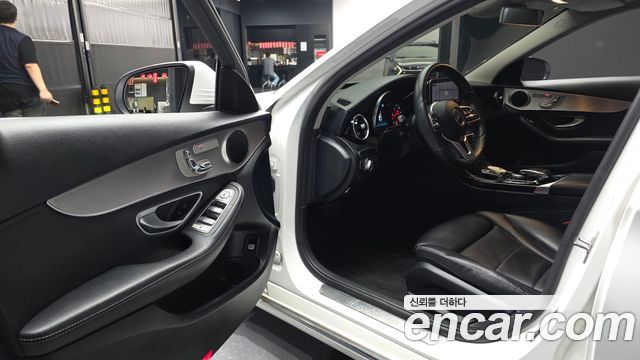 Mercedes-Benz C-Class 2020 — photo 13