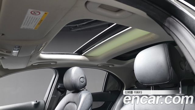 Mercedes-Benz C-Class 2020 — photo 24