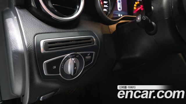 Mercedes-Benz C-Class 2020 — photo 25