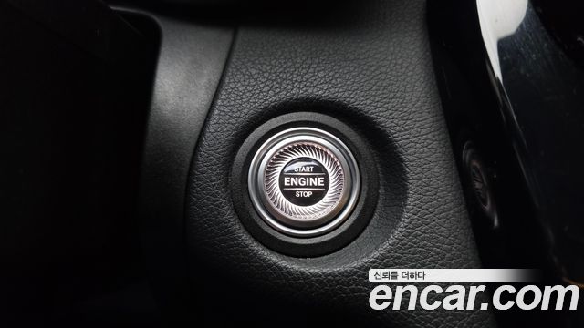 Mercedes-Benz C-Class 2020 — photo 29