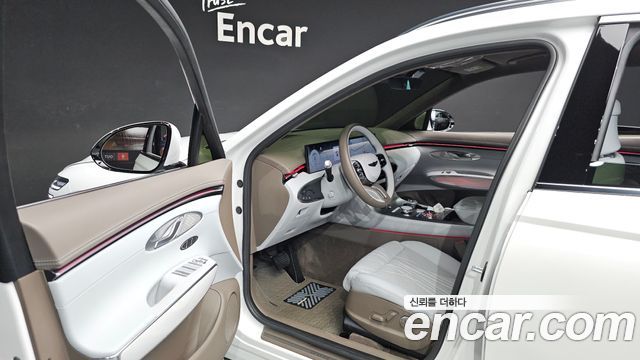 Genesis GV70 2025 — photo 13