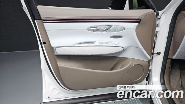 Genesis GV70 2025 — photo 14