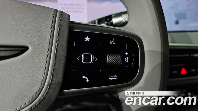 Genesis GV70 2025 — photo 32