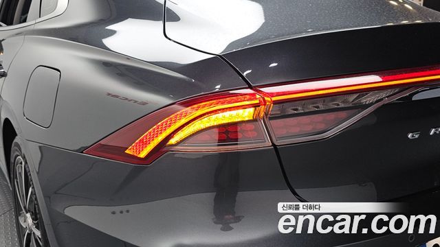 Hyundai Grandeur 2023 — photo 9