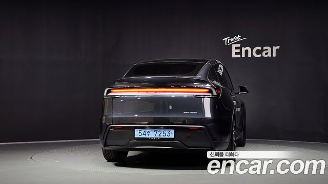 Tesla Model Y 2026 — photo 4
