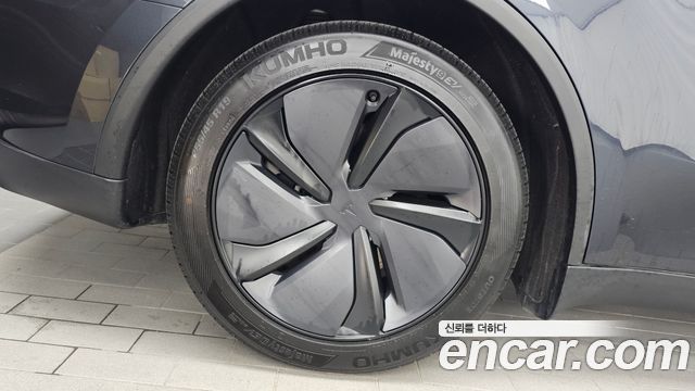Tesla Model Y 2026 — photo 5