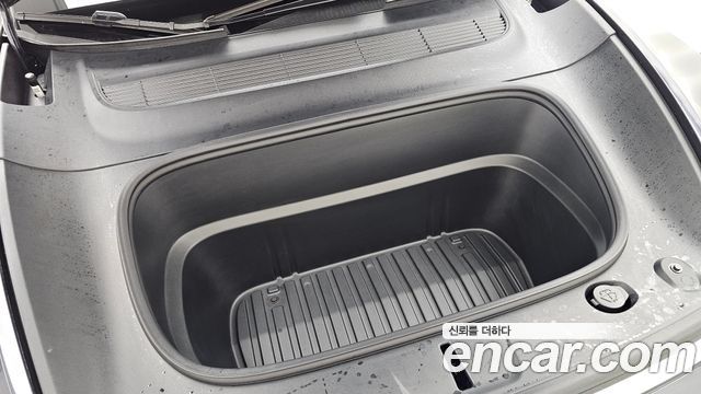 Tesla Model Y 2026 — photo 6