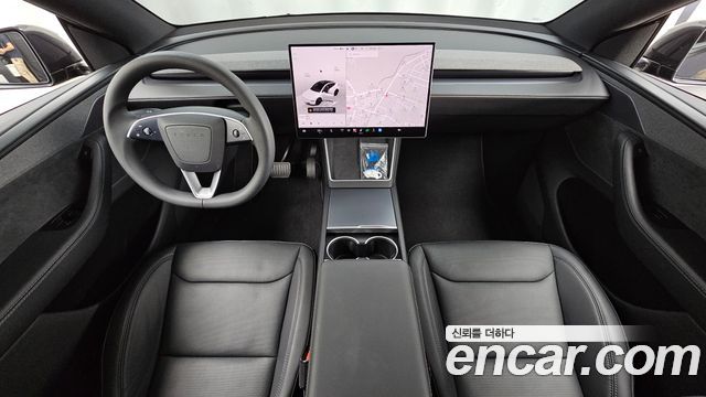 Tesla Model Y 2026 — photo 10