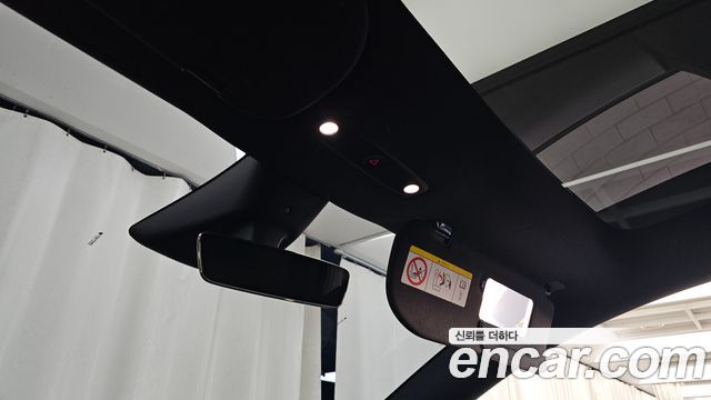 Tesla Model Y 2026 — photo 23