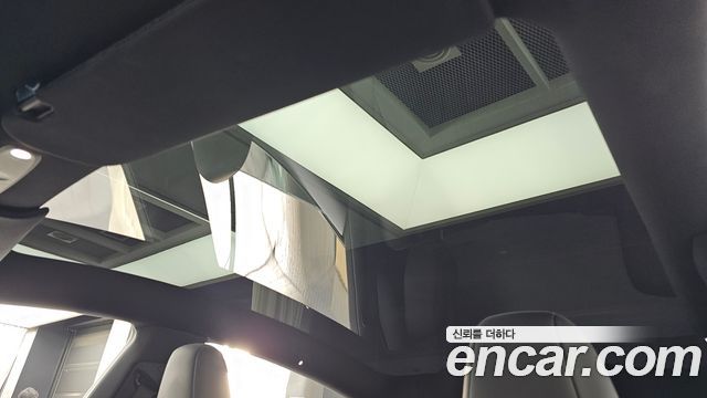 Tesla Model Y 2026 — photo 24
