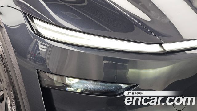 Tesla Model Y 2026 — photo 8