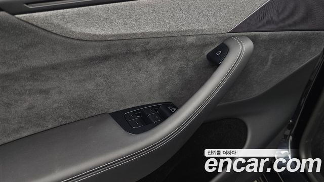 Tesla Model Y 2026 — photo 27