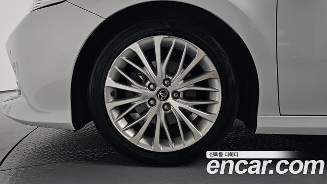 Toyota Camry 2018 — photo 5