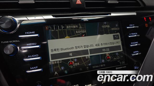 Toyota Camry 2018 — photo 22