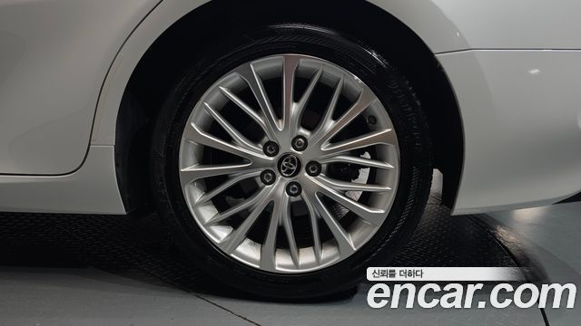 Toyota Camry 2018 — photo 7