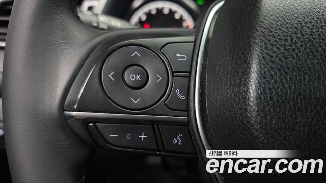 Toyota Camry 2018 — photo 29