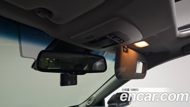 Toyota Camry 2018 — photo 32