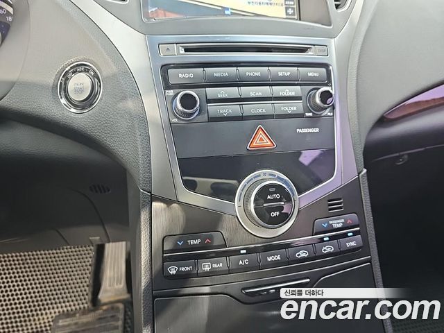 Hyundai Grandeur 2015 — photo 17