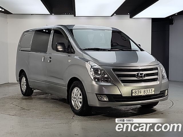 Hyundai Starex 2017 — photo 2