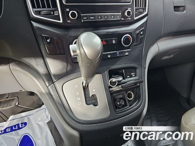 Hyundai Starex 2017 — photo 8