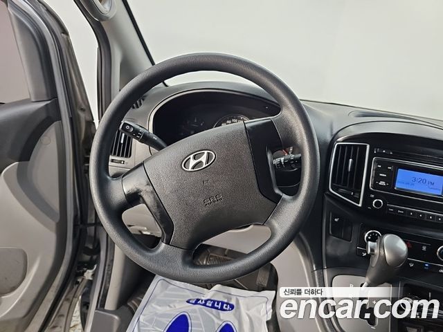Hyundai Starex 2017 — photo 9