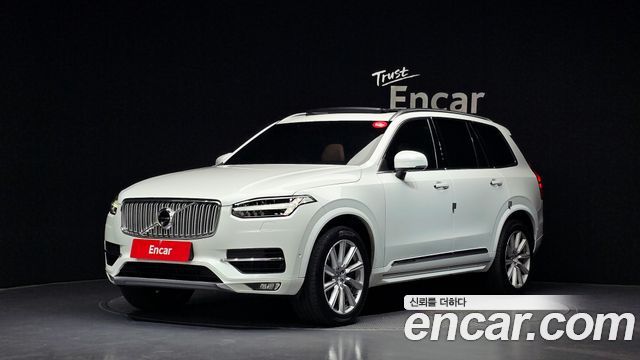 Volvo XC90 2017 — photo 1