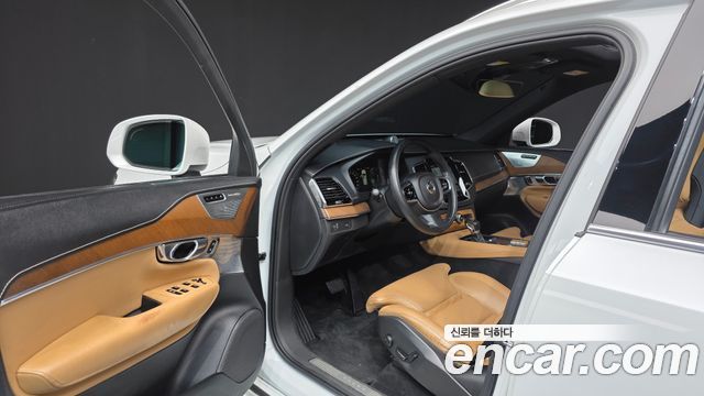 Volvo XC90 2017 — photo 10