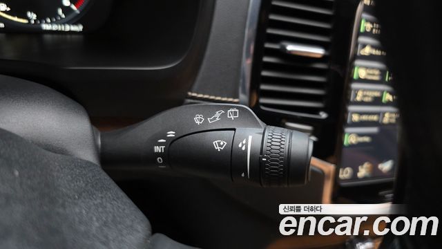Volvo XC90 2017 — photo 13