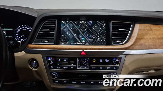 Genesis G80 2019 — photo 20