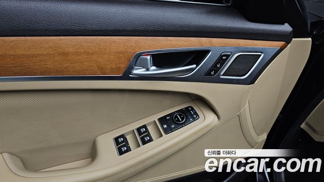 Genesis G80 2019 — photo 23