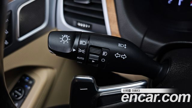 Genesis G80 2019 — photo 29